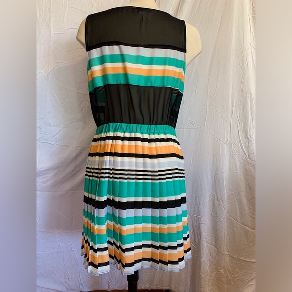 BCBGeneration tank & pleats dress - Picture 2 of 3